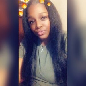 Meet your Posher, Demetrianaa